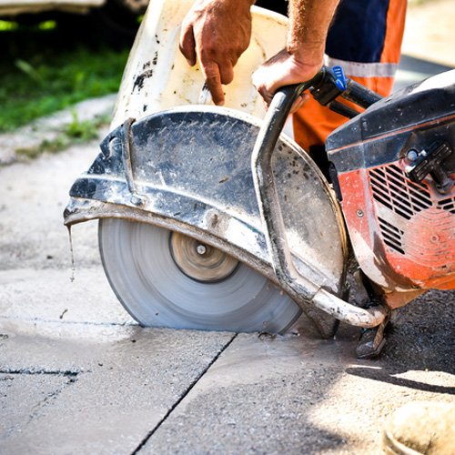 disc saw cutting through concrete